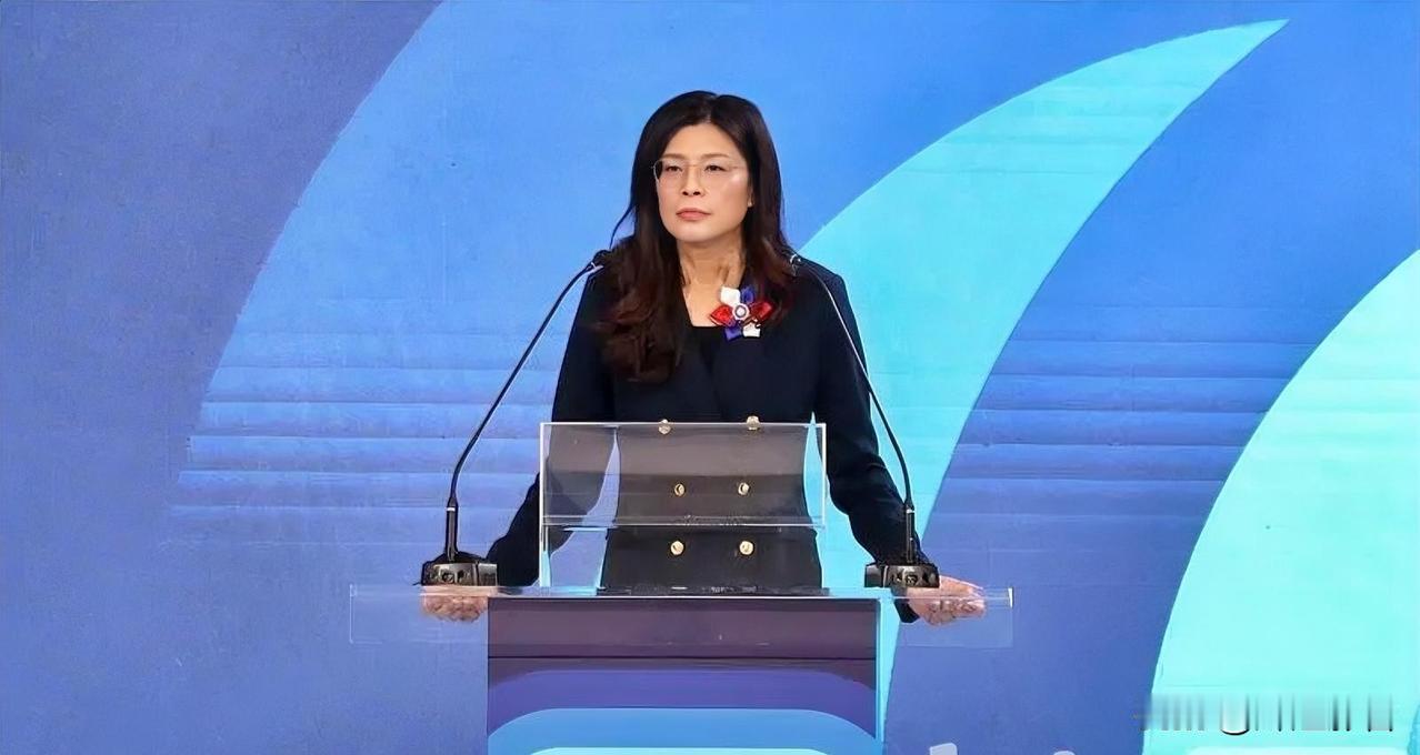⚡️🟦国民党全代会风波发酵！“反郑提案”遭拦截，洪秀柱公开力挺郑丽文
 
距离