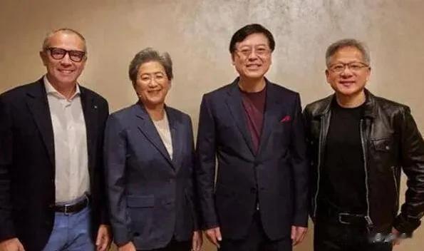前几天联想和美国英伟达宣布合作，联想CEO、柳传志的得意门生杨元庆在合作现场特别
