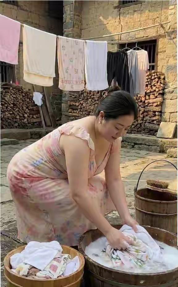 35岁离异，有不嫌弃的吗？认识一下