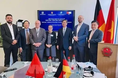 最近越南敲定关键合作方的消息一出，不少人都有点摸不着头脑，按常理说，中日两国在相