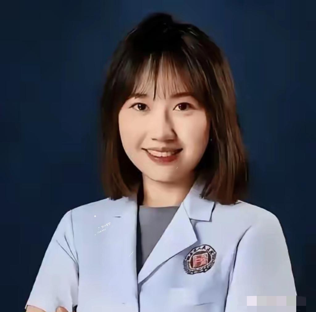 真的印证一句话：专业够硬，永远不愁出路！
之前刷屏的湖南省人民医院眼科曾琦医生，