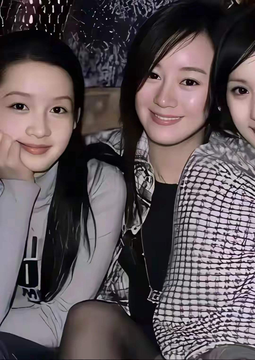 早年的李沁，蒋梦婕，杨幂，张檬的合影，都是素颜美女啊 