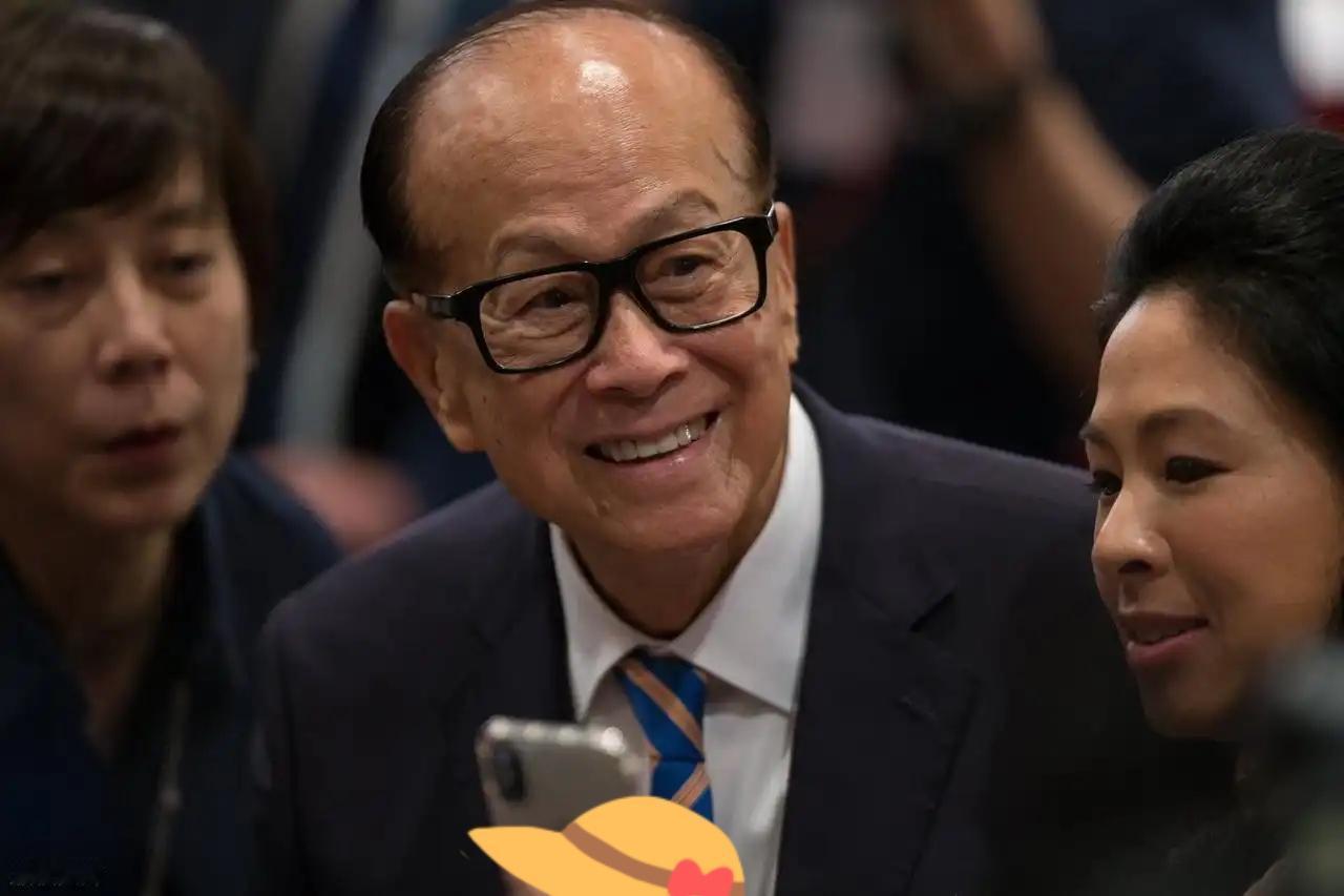 据多家媒体报道，2月23日，巴拿马海事局已在2月23日星期一，正式接管长和在巴拿