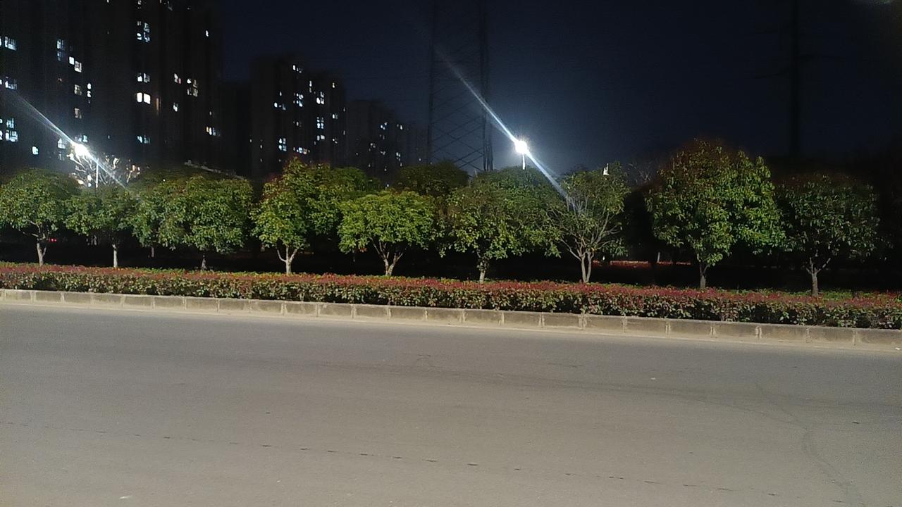 在高油价的现实语境下，消费者的用车和生活成本显著上升。面对这一状况，我们可以从多