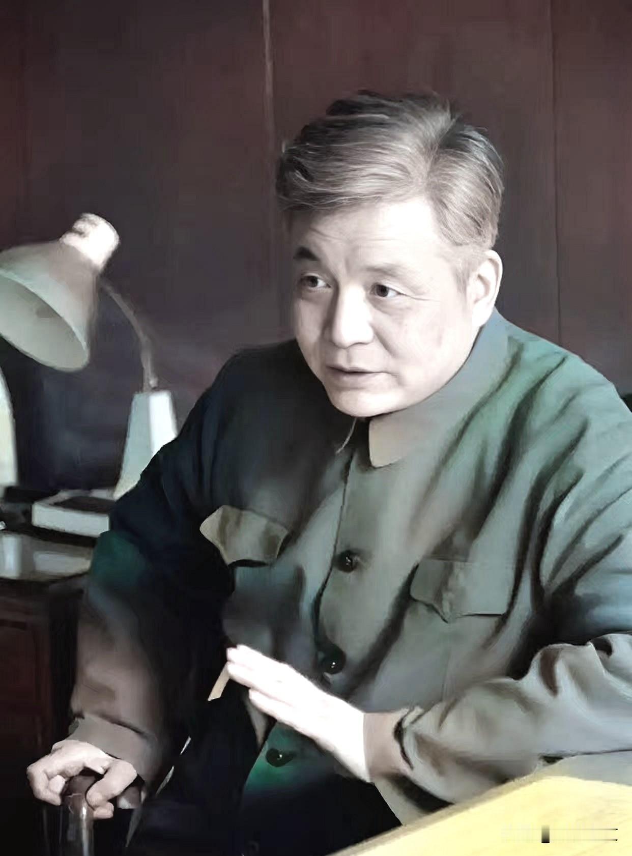 历史时光
“三十年之后，你说还会有人记得我们吗?"这是"两弹元勋"邓稼先生命走到