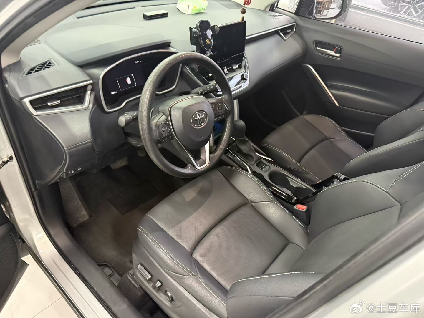 在售现车 丰田锋兰达 2023年8月上牌 2.0 豪华版个人一手车 2.2万公里