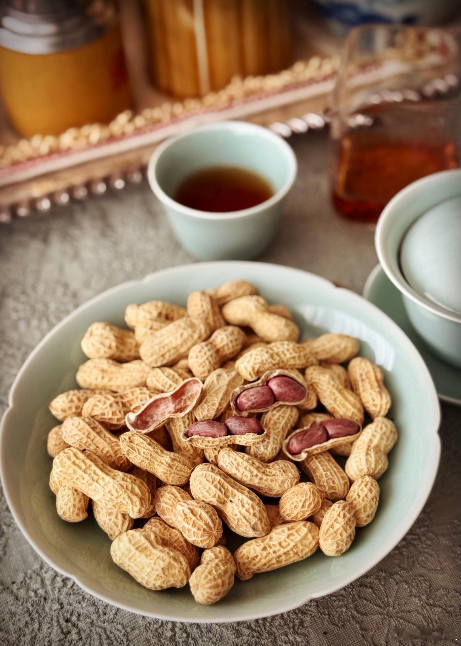 已经连续几年小花生🥜七月早果都不是很好。今年龙岩湿烤小花生早果非常优秀。惊喜。
