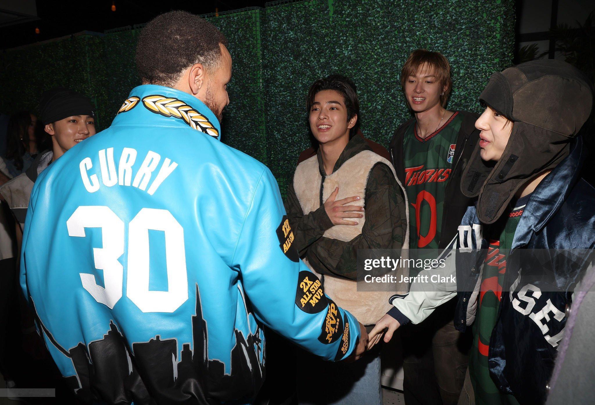 求库里这件外套的链接 