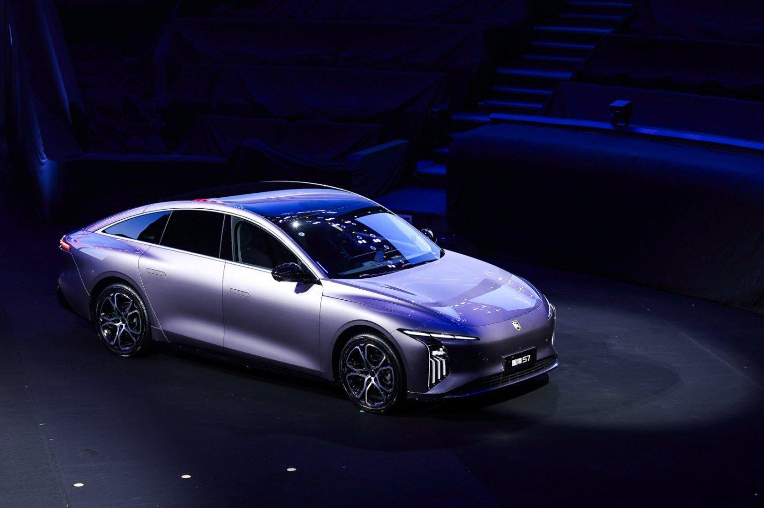 11月19日，东风风行星海家族再次完成产品革新。2026款星海S7 800V超快