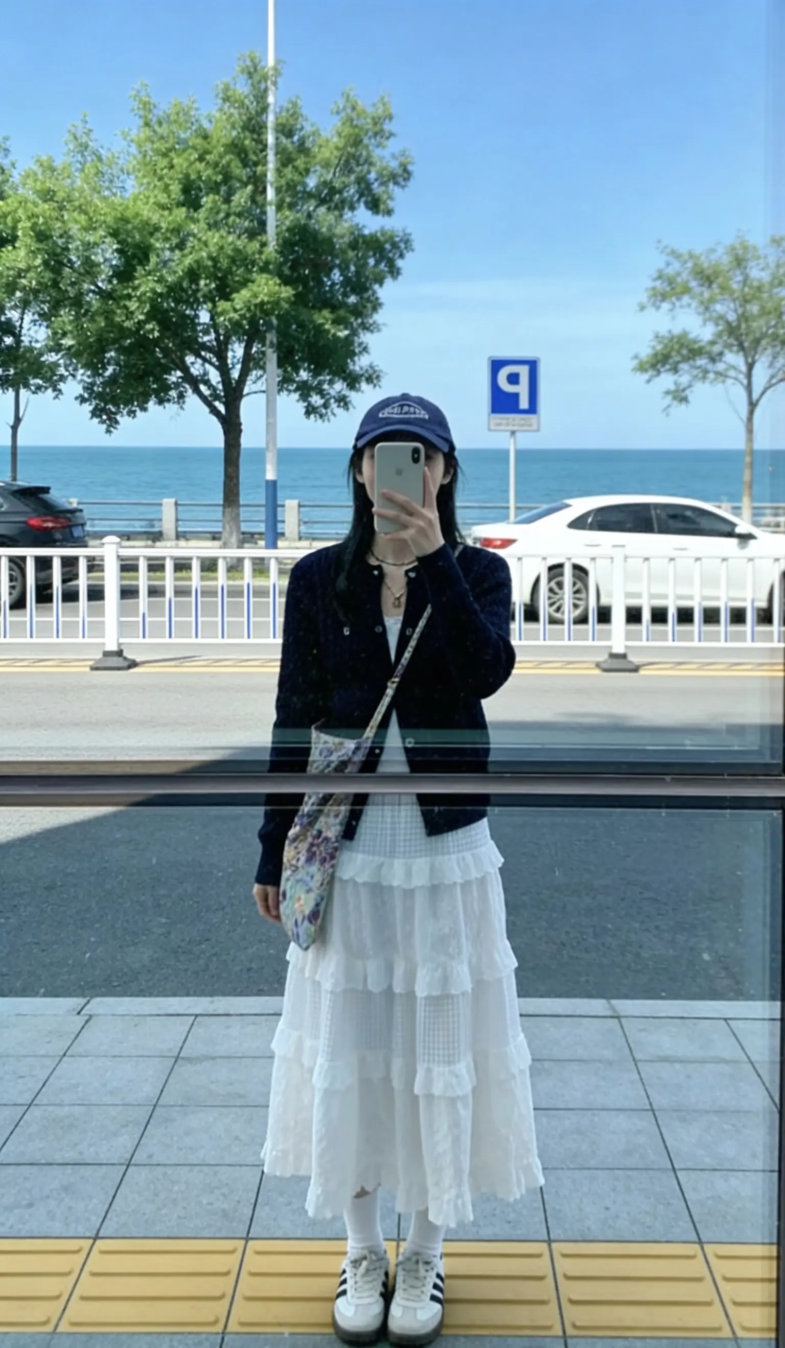 “一定要努力，这个世界讲实力        讲关系，讲利益，就是不讲道理！”