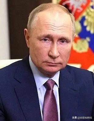 俄媒今天报道：普京对哈梅内伊遇害表示哀悼
普京总统将完整的慰问信寄给了伊朗总统佩