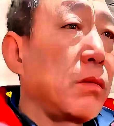 河北有个38岁的单身汉，含泪送走了病故的哥哥。谁知丧事刚办完，嫂子就狠心抛下四个