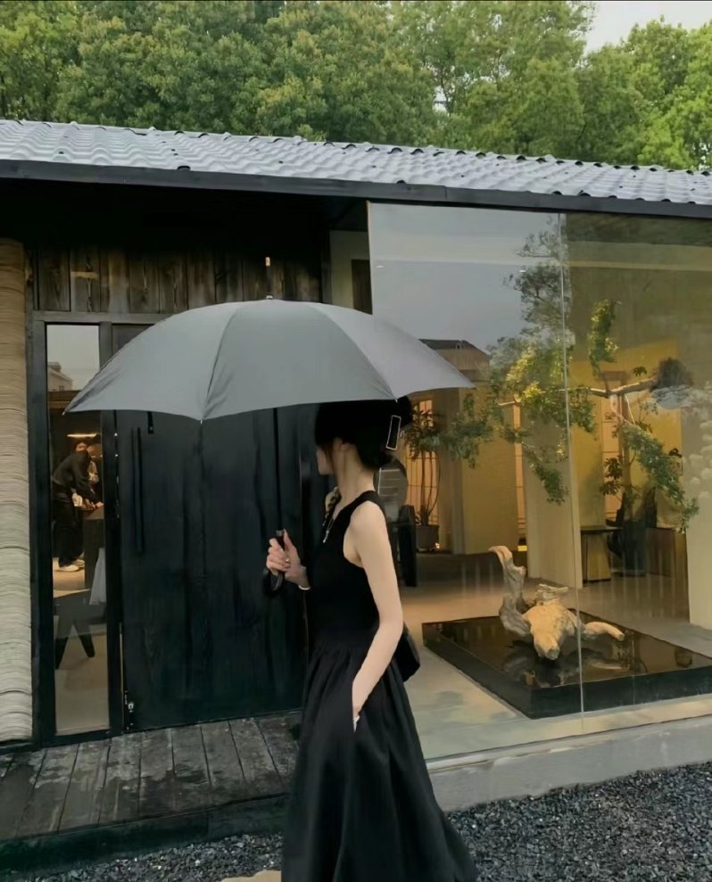 都会过去的 烦躁的心情 孤独的生活 还有那些努力也没用的事 . ​​​