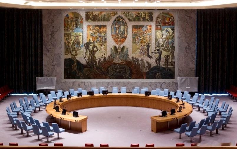 印度再次呼吁联合国安理会改革扩容。印度代表认为，当前安理会架构已沿用八十年，亟需