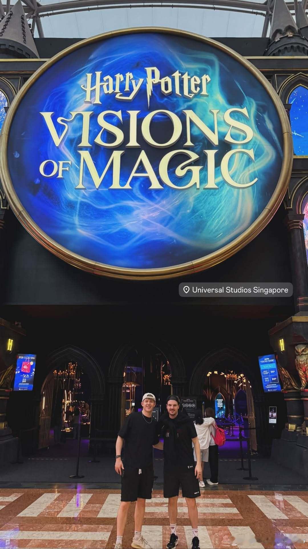 沃尔瑟叔与汤姆哥、卡子哥共游环球影城🇸🇬 