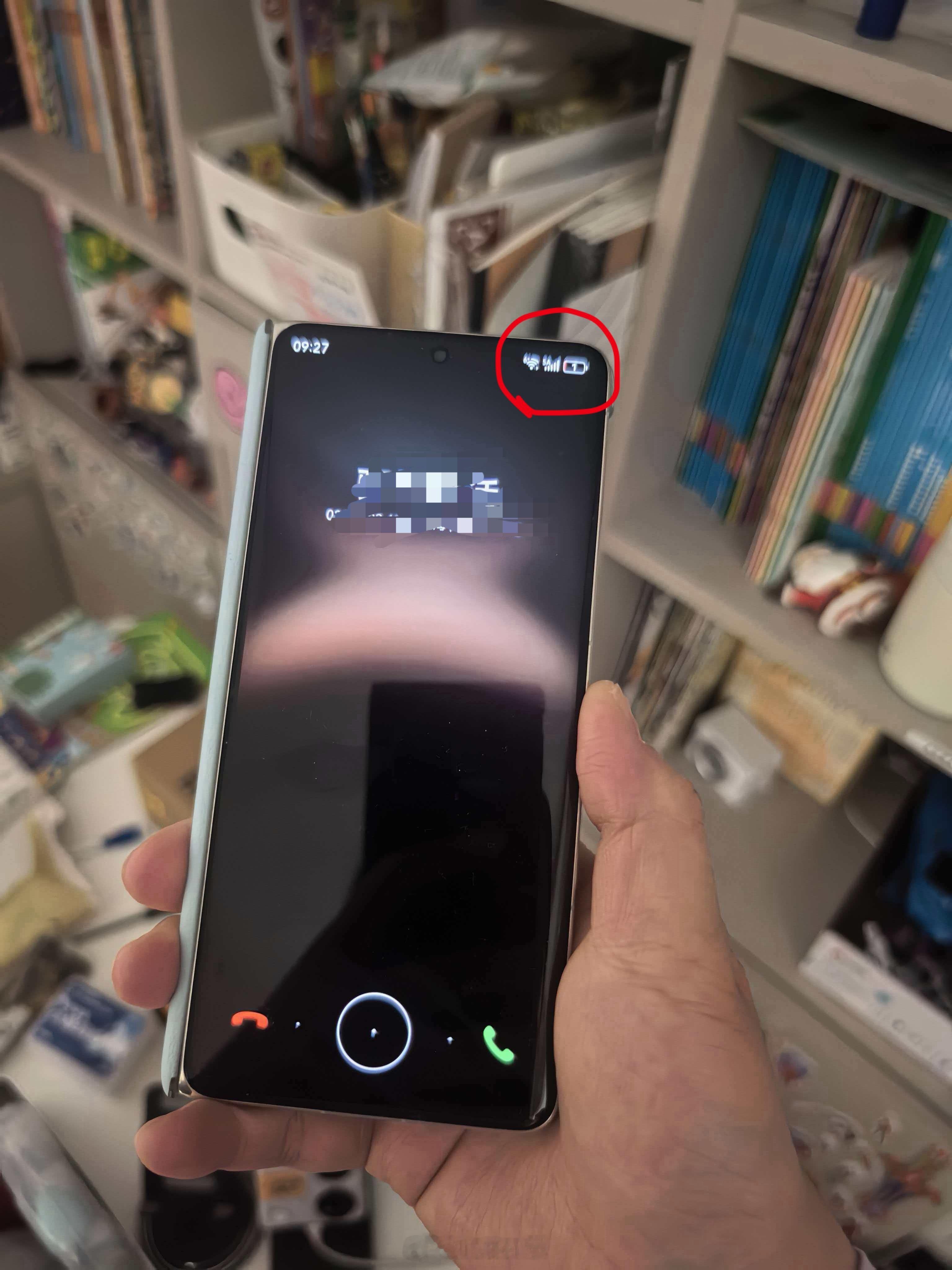 最近出差比较久，华为MateX7放家里有一周多时间了吧（正常模式，没开省电模式）