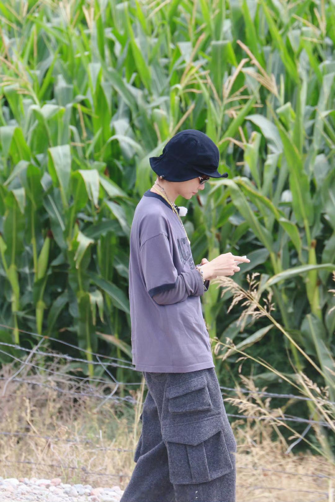 李宇春我给你投过票粉丝说李宇春我给你投过票向野的我们 这么多年李宇春和粉丝一直是