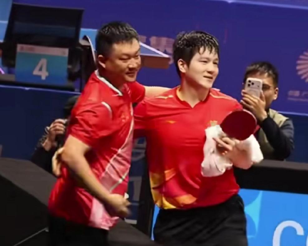 今天必须来好好扒一扒樊振东这个超级宝藏男孩，他简直就是感恩界的模范代表，妥妥的“