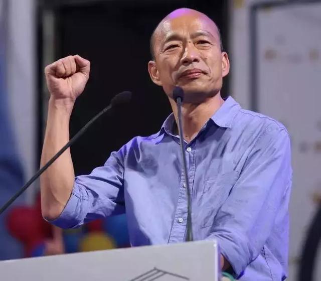 国民党内部因为一笔军购预算，吵翻了天。

事情起因是军购特别预算的版本分歧，党内