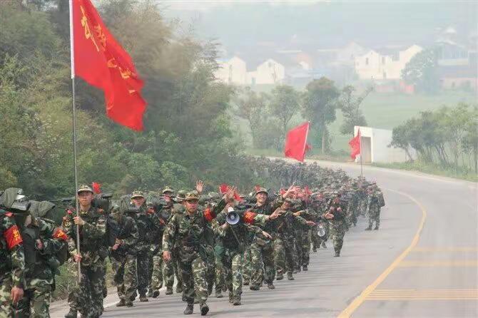 热血青年 宣传正能量 致敬军旅 保家卫国 军旅生活