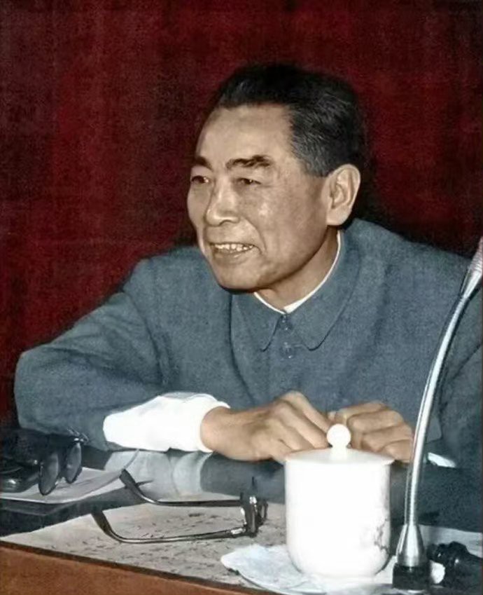 周总理：“如果我写书，我就写我一生中的错误，让活着的人们都能从过去的错误中吸取教