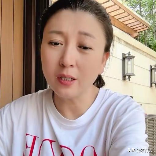 我发现你们这群小黑粉都20来天了，还在黑闫学晶老师。是不是没完了？你们能不能去干