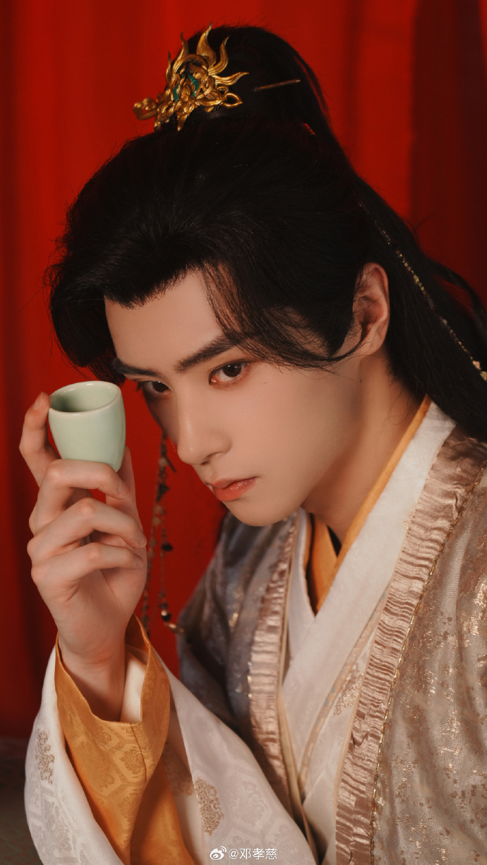 邓孝慈报平安邓孝慈发文报平安 ：“不好意思大家，事发突然，已经去医院检查过了！还