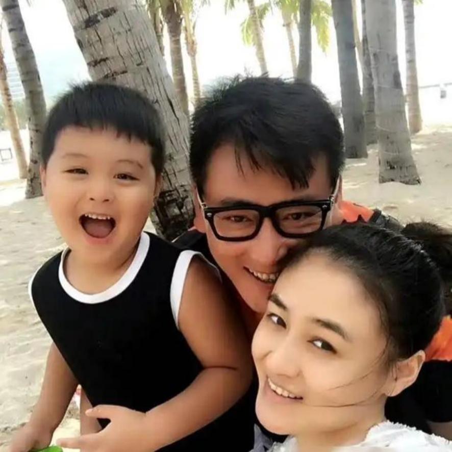 从前坚定不婚丁克，如今满脸幸福肥，爱情真能改变一个人
 
谁能想到，当年咬死不婚