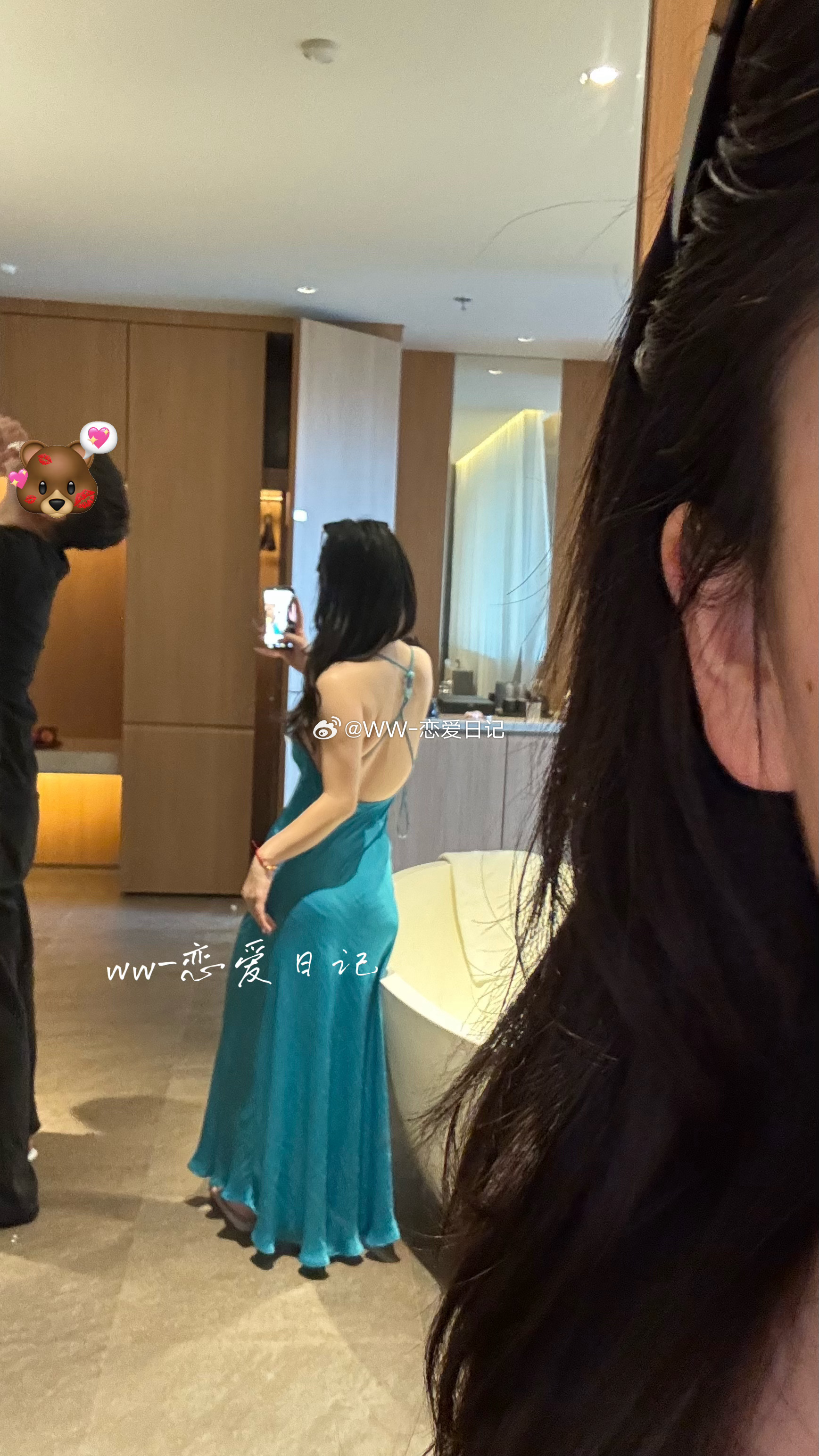 一回头在“流鼻血”👦🏽“你管不管我？？就拍拍拍” 二编：六点钟我俩下楼看表演