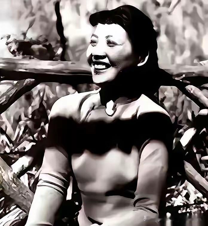 党组织派她潜伏南京，给了二十根金条。结果这个女人，打了整整三年麻将，把钱输了个精