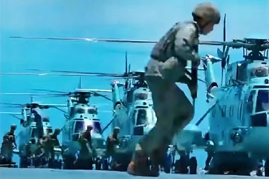 12月4日晚上的最新消息，现在他来了，第一条：中国2026年度男兵征兵报名全面启