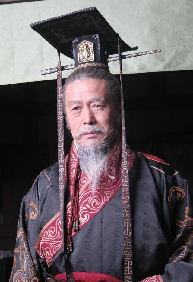 玄武门之变时李渊又做什么?按照史书记载，李渊当时正在湖上和大臣们泛舟游玩。只是这