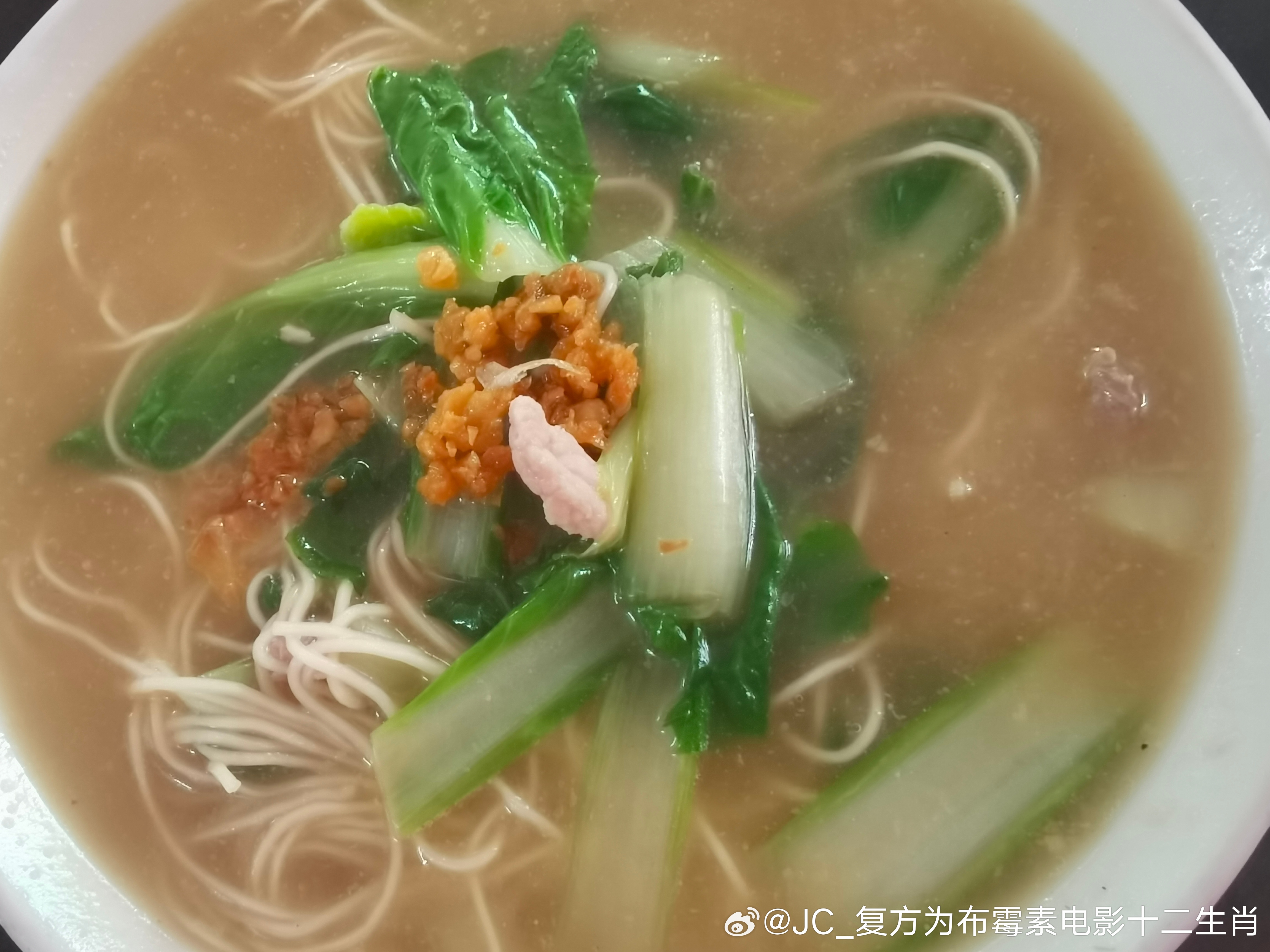 平常吃一个面要四十分钟的本人。特意选择了高铁去机场，没让家里送。因为这样便于卡点