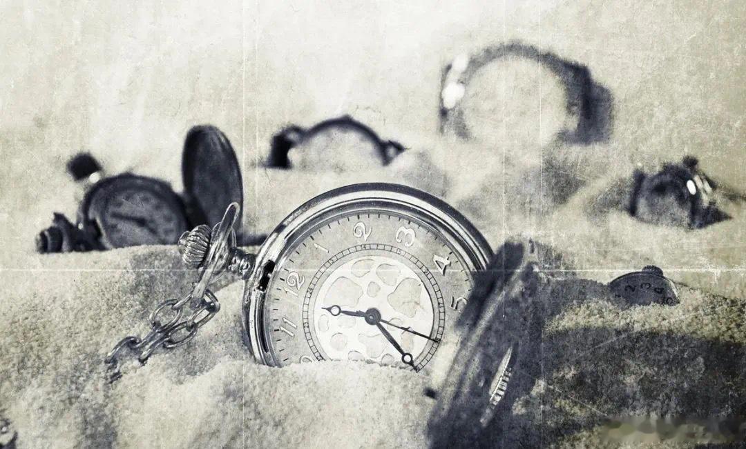 底层的逻辑，顶层的游戏·默斋主人原创杂文世间最清醒的现实，往往朴素且残酷：身处底