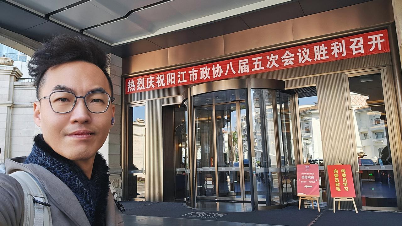 春运首天遇上阳江两会报到时间，一到步满满的"马年"味道，今年 请到广东过大年 一