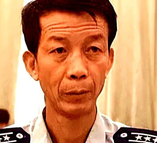 1996年，我国王牌试飞员邹延龄奉命赴海外执行技术交流任务。在一次外交酒会上，一