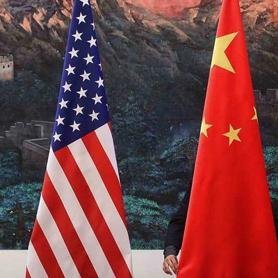 西方人曾劝诫中国人，说什么不用担心俄倒下后，他们会群殴中国。既然如此，我们也可以