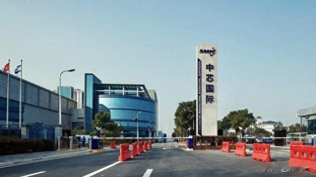 A股半导体迎来“大分化”：谁在吃AI红利，谁还困在周期底部？