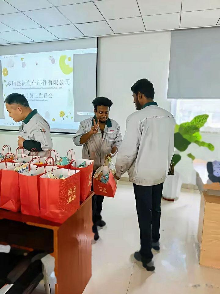 印度员工成了同胞?欢迎几名印度员工，一家江苏企业的宣传文案却火了。“跨越山海，欢