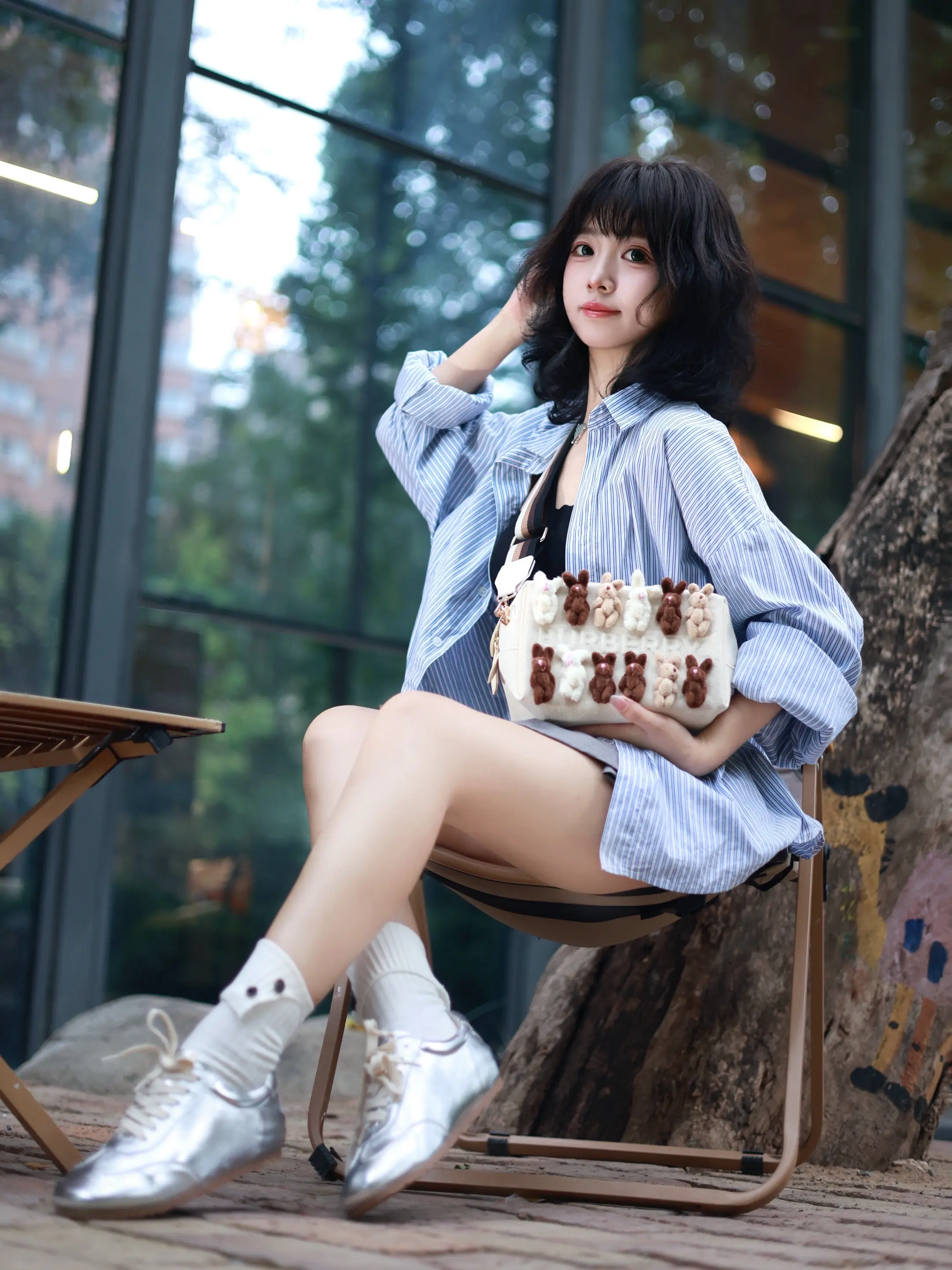 在发财和发光中，选择了发照片。