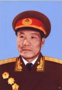 宁都起义走出来的31个开国将军完全名单:
1、李达上将，宁都起义时任旅部参谋。后