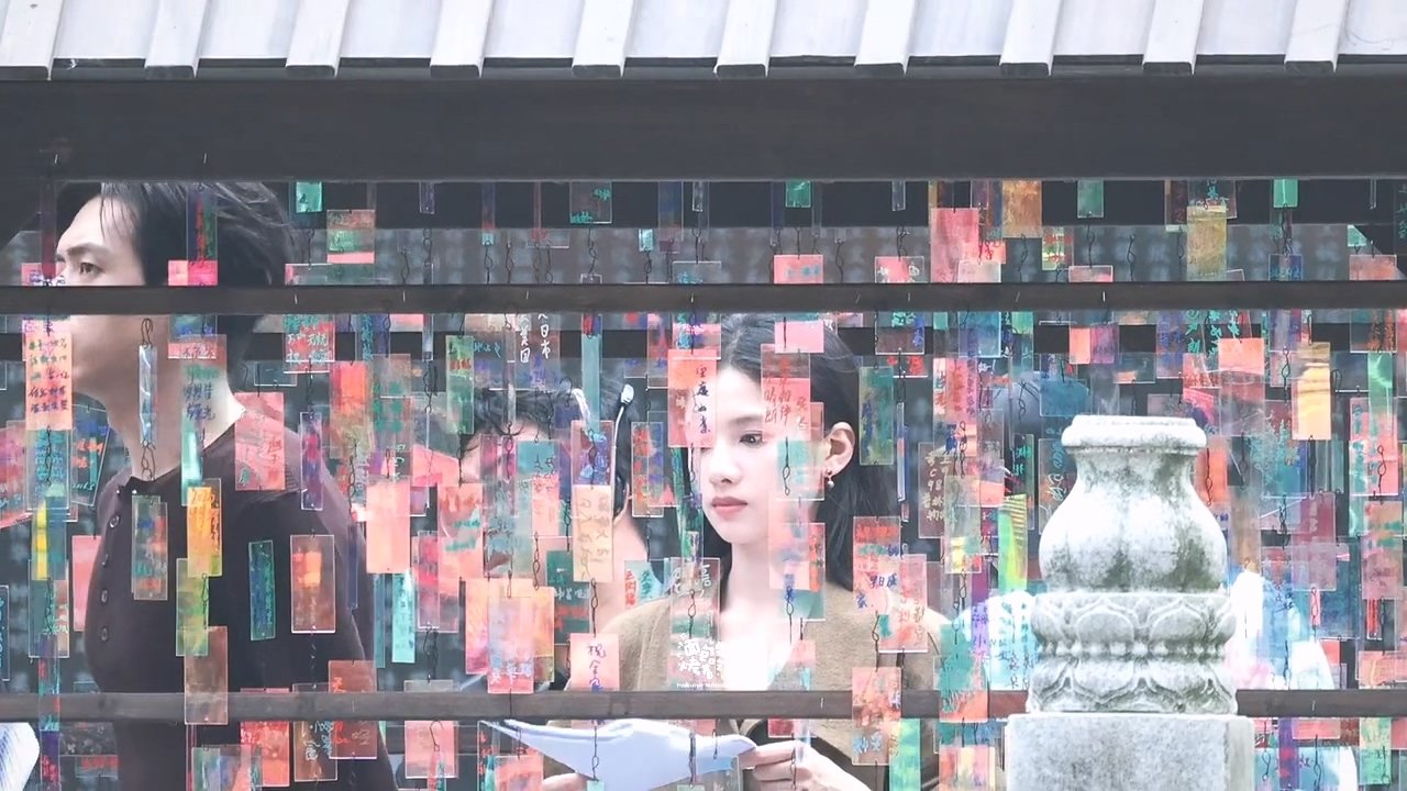 张婧仪比手势给了李现一枪张婧仪对着李现比枪比枪妹重出江湖！我们biu妹张婧仪对着