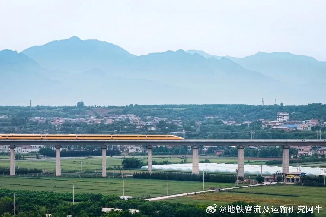 【西十高铁 西十高铁全线拉通试验正式启动】2026平5月12日，随着DJ602次