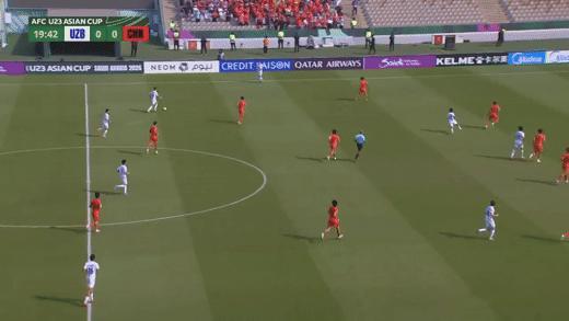 关于U23至今没丢球也只进一球的事——阵是死的，人是活的。活着才有资格讨论战术。