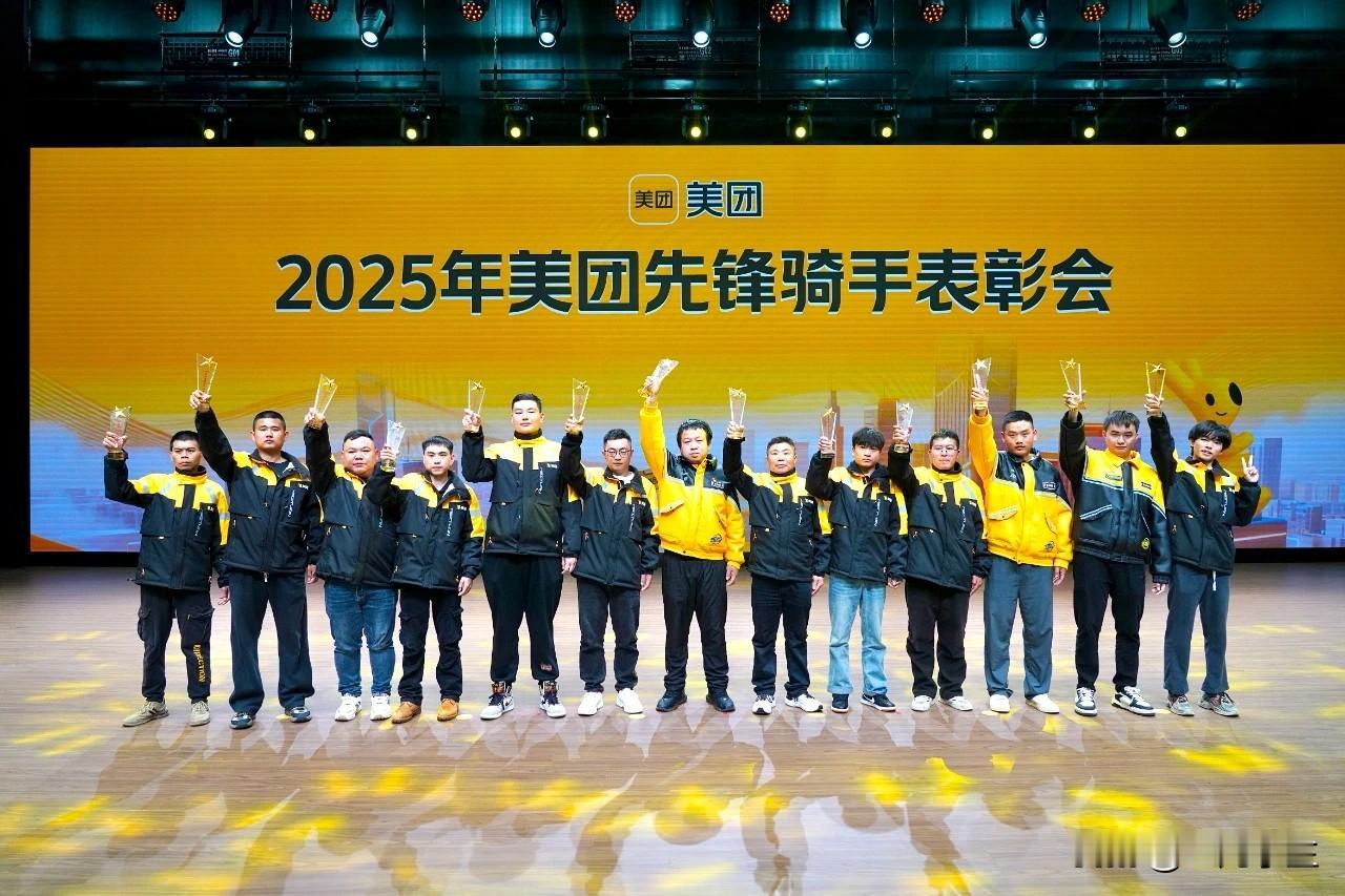 他们是如此平凡又是如此伟大，每当看到他们挺身而出的身影，内心不禁涌起“感动”二字