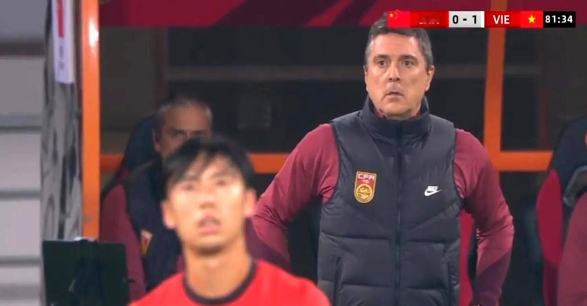 中国U22国青在成都“熊猫杯”又一次败给越南，比赛中连续失误暴露出青训的根本问题