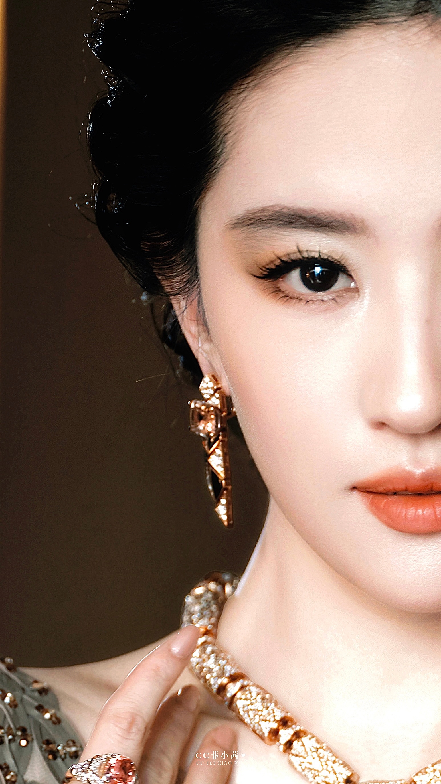 ▷ 刘亦菲 × 宝格丽𝐁𝐕𝐋𝐆𝐀𝐑𝐈高珠展 | 璀璨夺目的你💎·