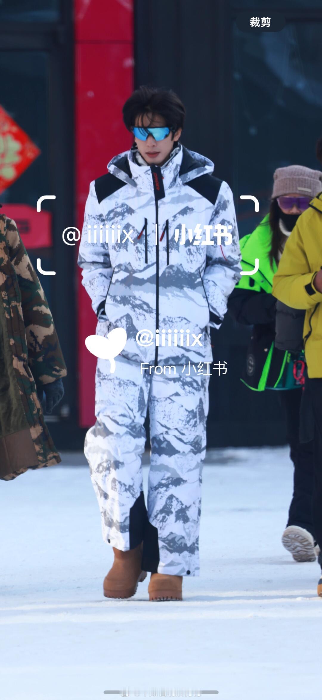 宋威龙赵今麦滑雪服造型路透 妈呀 这期待值拉满了 