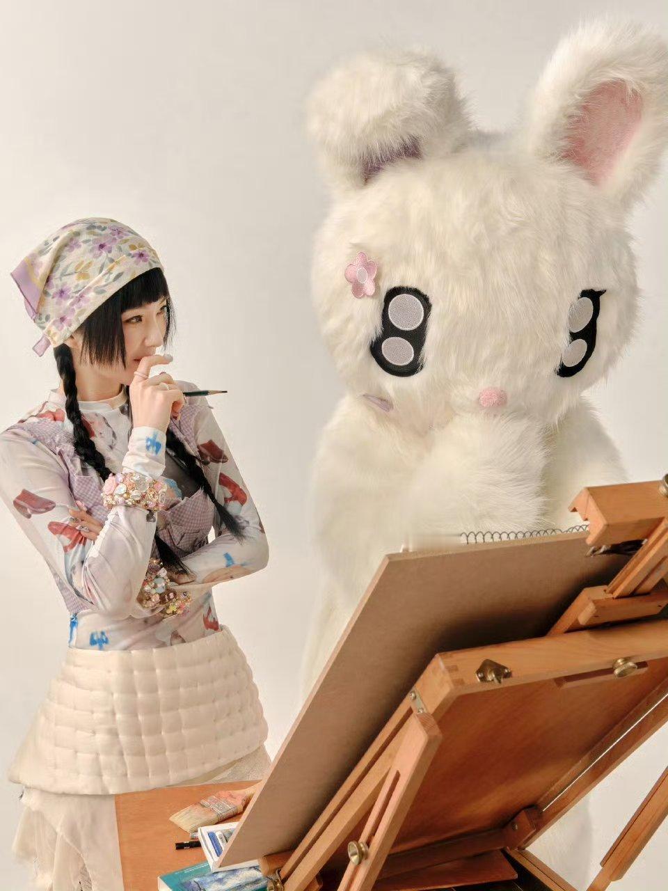 IreneIRENE兔子人偶回归预告3.30正规一辑《Biggest Fan》回