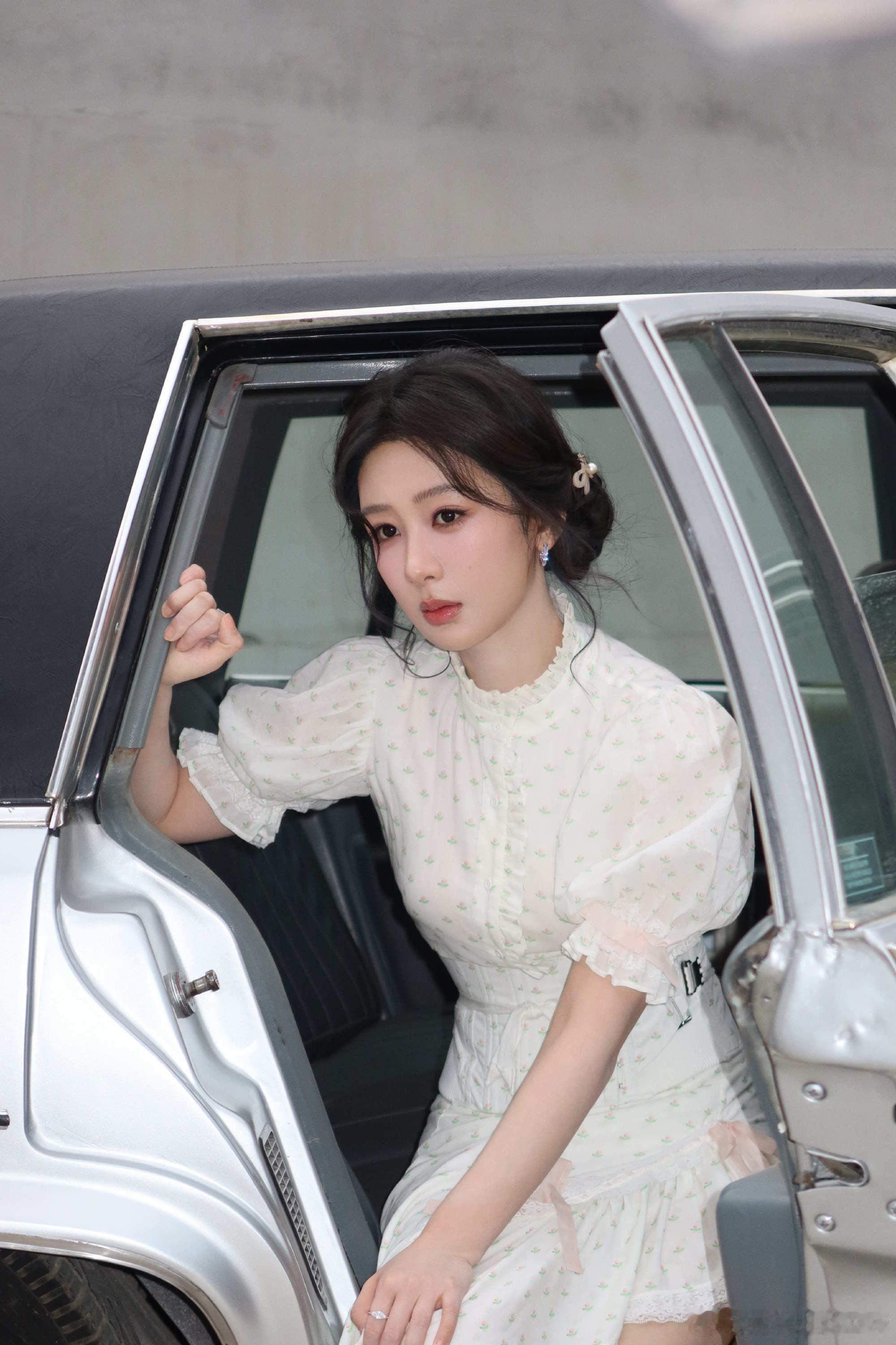 生命树yz生命树不该被谣言掩盖实力光芒  yz杨紫白菊yz杨紫生命树 晚霞与玫瑰